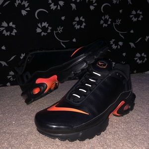 Nike Air Max Plus Tn SE “Black/Orange”